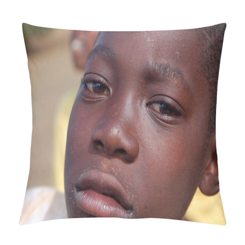 Personality  The Look Of Africa On The Faces Of Children - Village Pomerini Pillow Covers