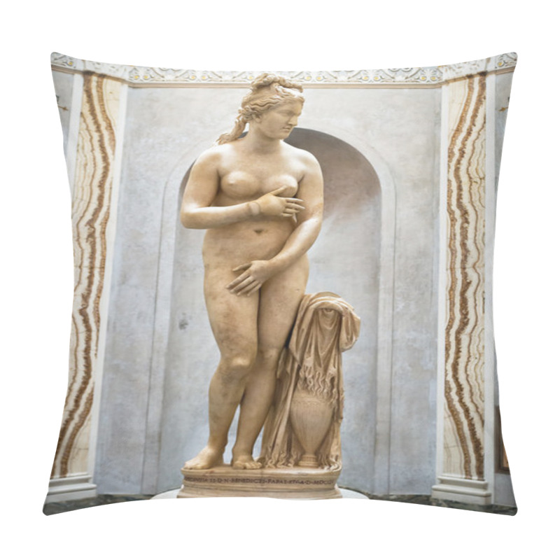 Personality  Sculpture Cabinet Of Venus In Capitoline Museum, Rome Pillow Covers