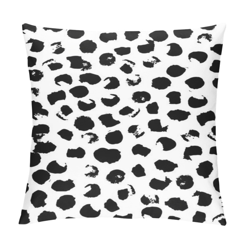 Personality  Seamless Pattern With Black Careless Round Spots On A White Background. Ink And Brush. Abstract. Hand Drawn. Vector Illustration. Pillow Covers