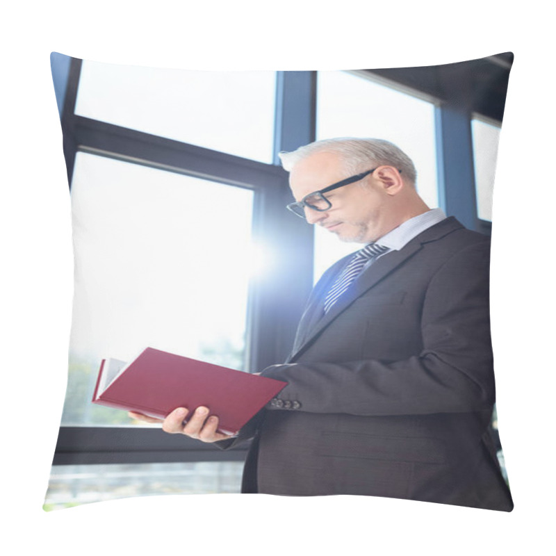 Personality  Reading Book Pillow Covers