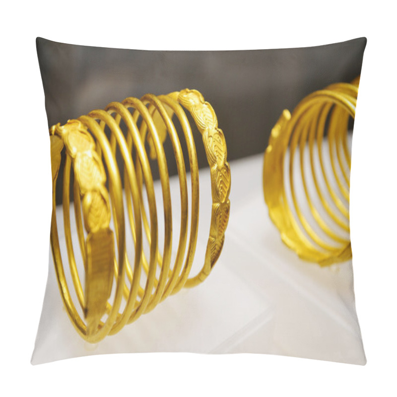 Personality  Dacian Gold Bracelets Pillow Covers