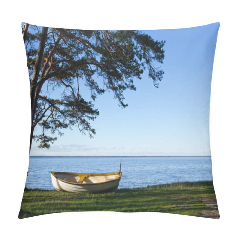 Personality  Rowing Boat At Coast Pillow Covers