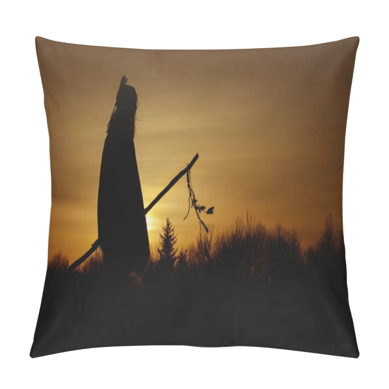 Personality  Silhouette Of Native American Shaman Pillow Covers