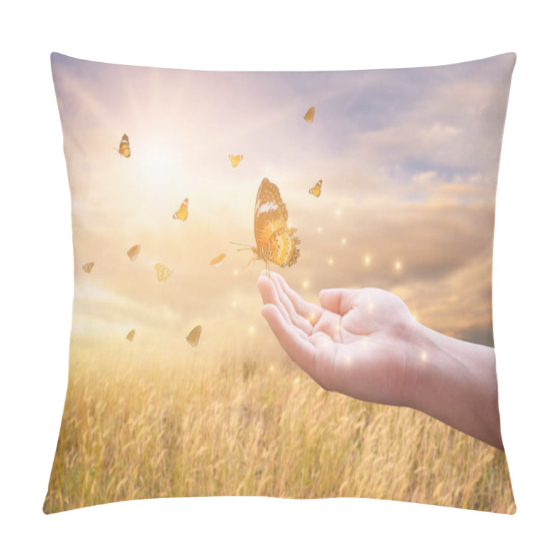 Personality  The Girl Frees The Butterfly From The Jar, Golden Blue Moment Concept Of Freedom Pillow Covers