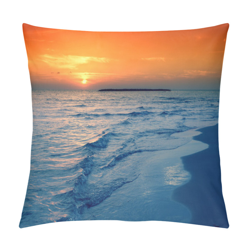 Personality  Sunset Over The Sea Pillow Covers