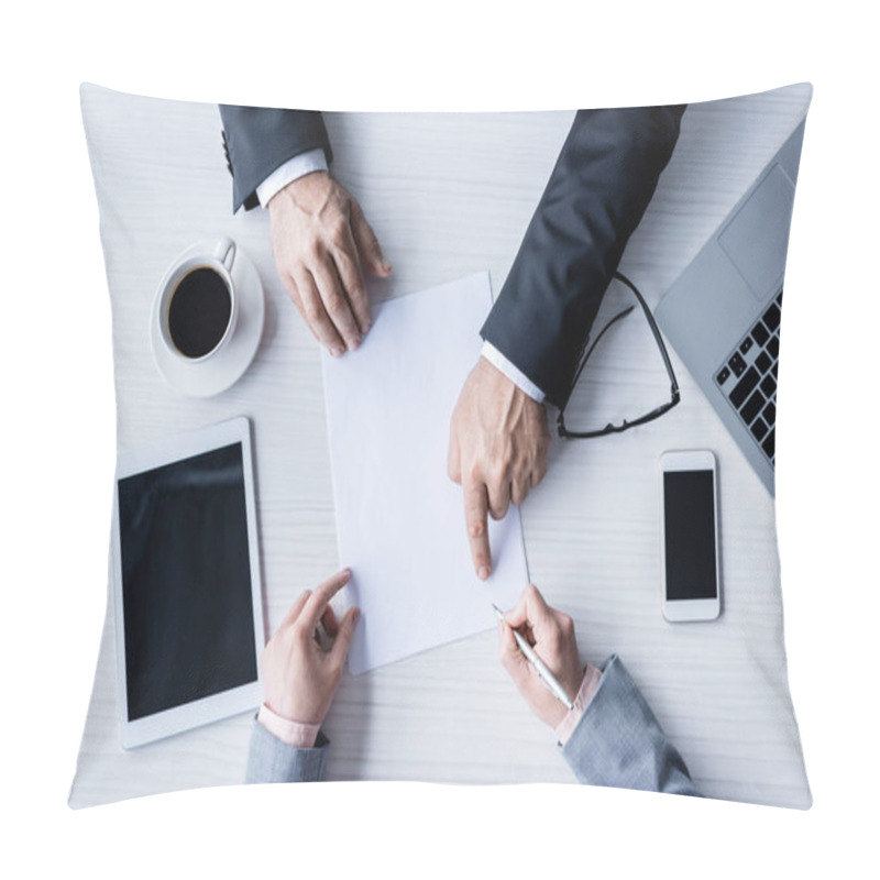 Personality  Business Partners Signing Contract Pillow Covers