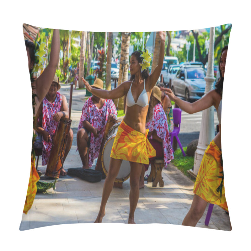 Personality  Group Portrait Of Polynesian Pacific Island Tahitian Dance Group In Traditional Colorful Costumes Yellow And Green Dancing In Papeete, , French Polynesia Pillow Covers