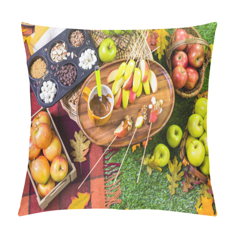 Personality  Fresh Caramel Apple Slices Pillow Covers