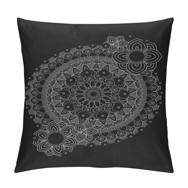 Personality  Floral Mandala Pattern Pillow Covers