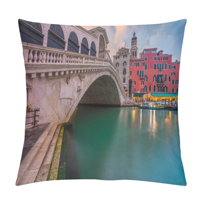 Personality  Venice. Cityscape Image Of Venice With Famous Rialto Bridge And Grand Canal. Pillow Covers