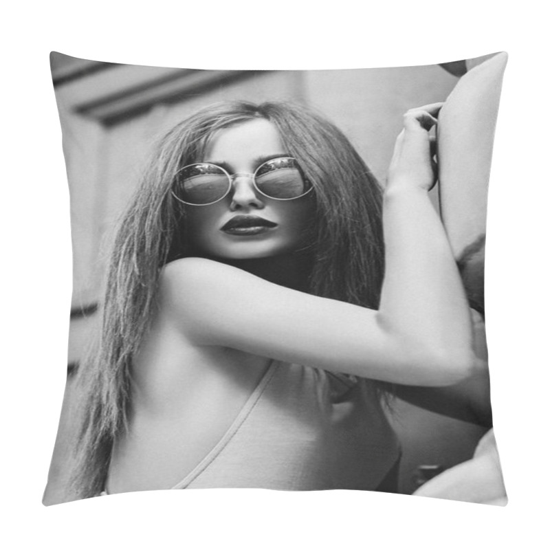 Personality  Portrait Of Fashion Lady With Blue Lips In Round Sunglasses Pillow Covers