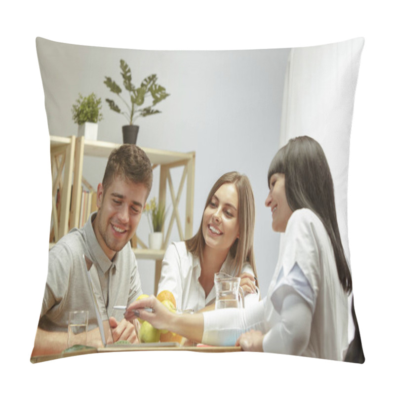 Personality  Smiling Nutritionist Showing A Healthy Diet Plan To Patient Pillow Covers