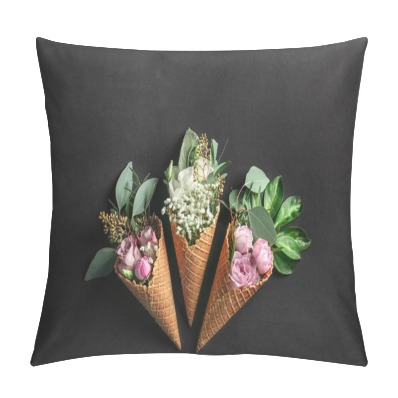 Personality  Composition Of Waffle Cones With Flowers Pillow Covers