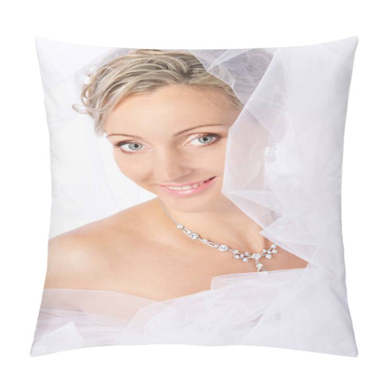 Personality  Bride In White Veil Smiling And Looking At Camera. Pillow Covers