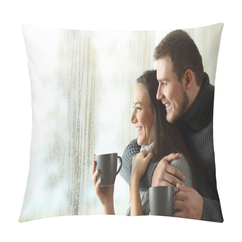 Personality  Happy Couple Looking Through A Window A Rainy Day Pillow Covers