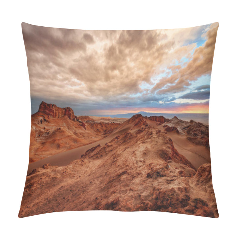 Personality  Luna Valley Chile Pillow Covers