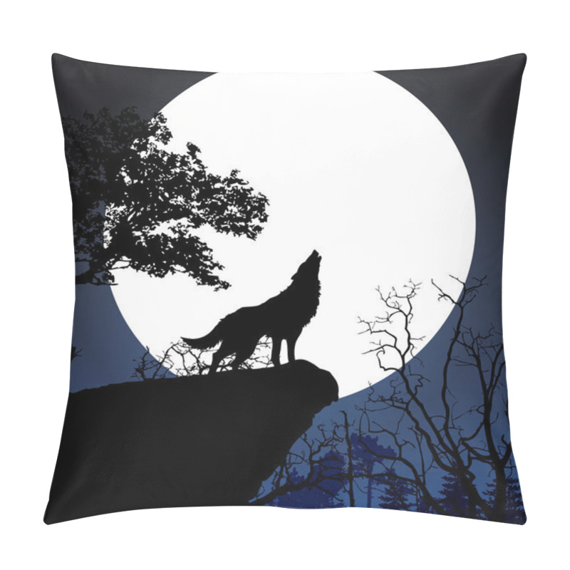 Personality  Howling To The Full Moon Pillow Covers