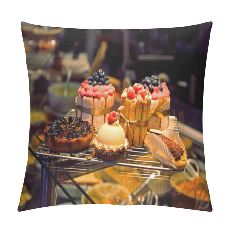 Personality  Cakes In A Shop Window Pillow Covers