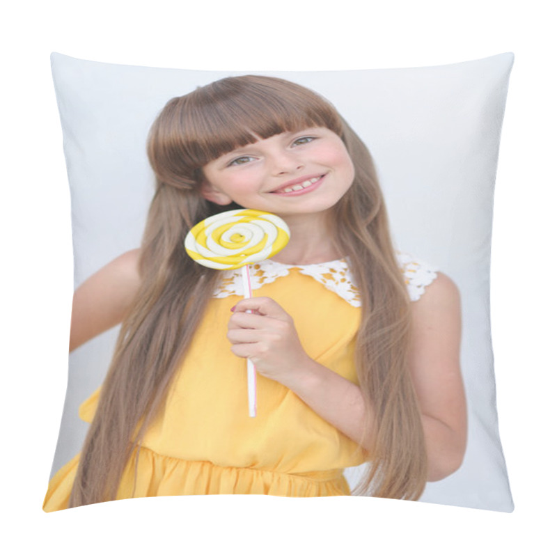 Personality  Portrait Of Little Girl Outdoors In Summer Pillow Covers