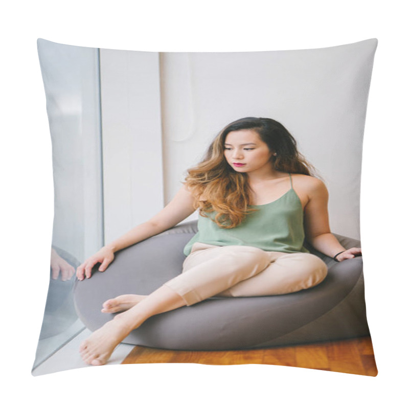 Personality  A Young And Attractive Chinese Asian Woman (Singaporean) Sits On A Bean Bag By A Window In Her Apartment In The Morning. She Looks Comfortable And Relaxed In Loose Clothes. Pillow Covers