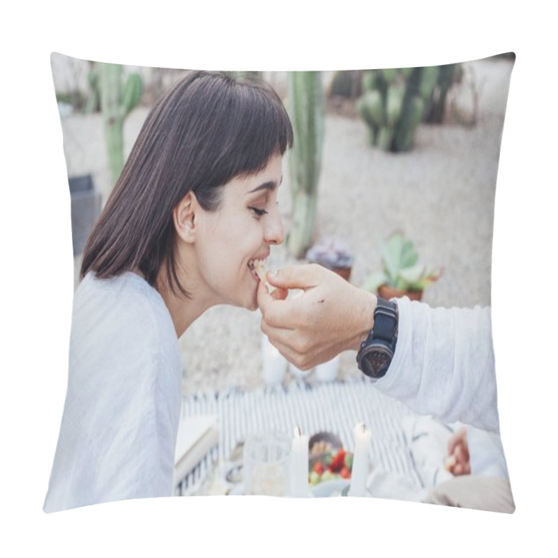 Personality  Boyfriend Feeds His Girfriends Snacks Pillow Covers