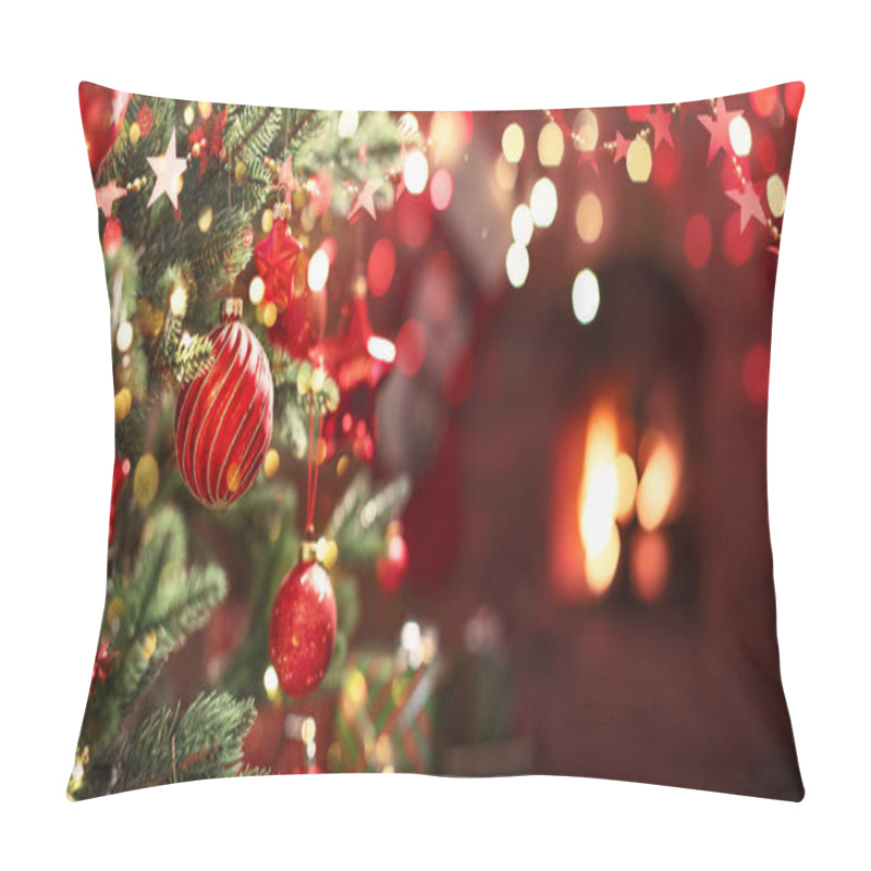 Personality  Christmas Tree With Red Balls And Stars Pillow Covers