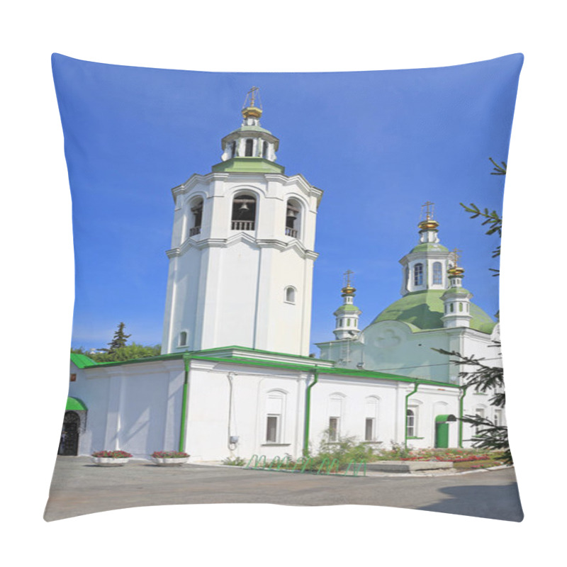 Personality  Tyumen, RUSSIA-AUGUST 14, 2018: The Church In Honor Of Exaltation Of The Holy Cross Pillow Covers