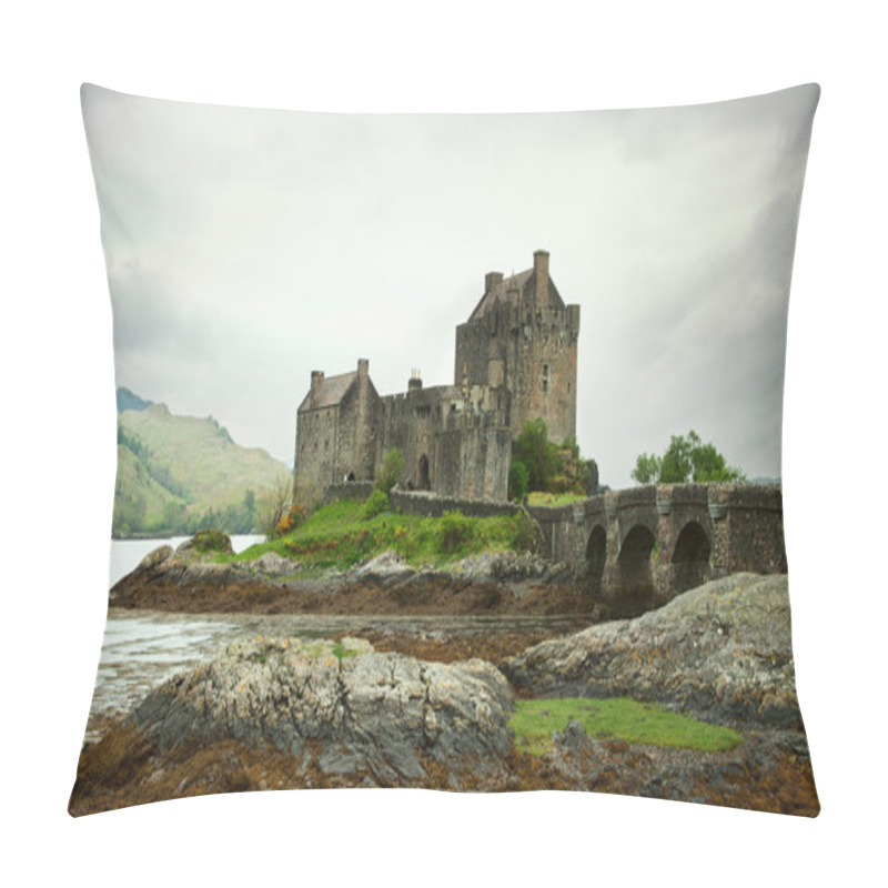 Personality  Eilean Donan Castle, Scotland. UK Pillow Covers