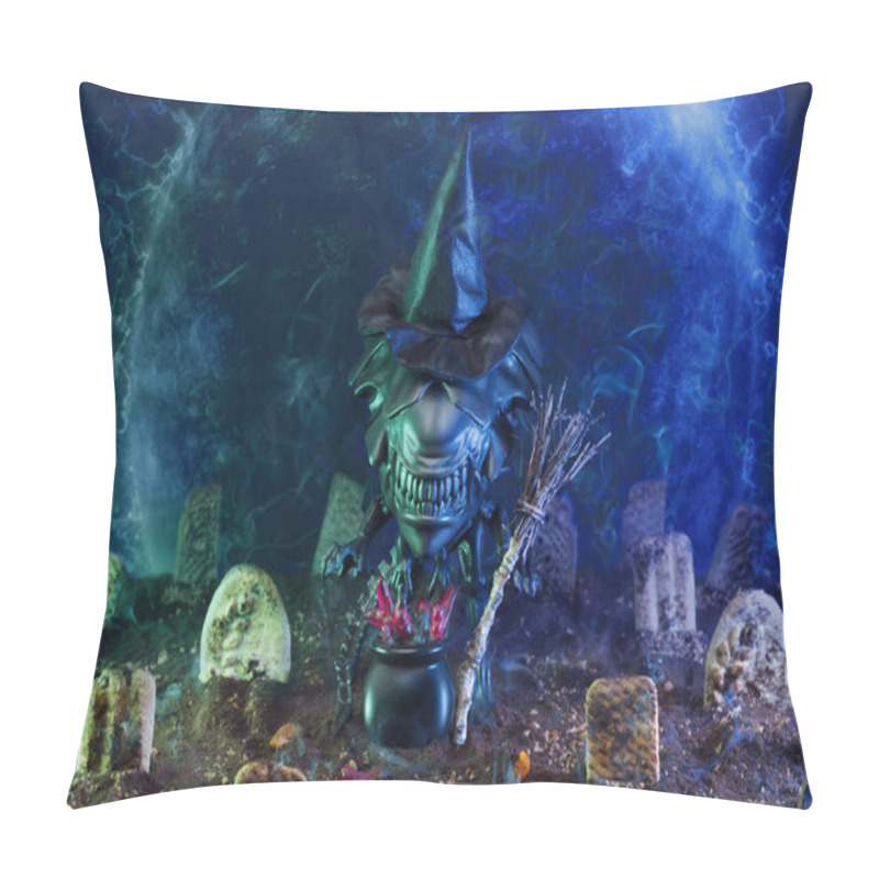 Personality  MAGNITOGORSK, RUSSIA - October, 28 2018: Halloween Figurine, Which Represents A Character Of The Movies And Computer Games Series `Alien`. Illustrative Editorial. Pillow Covers