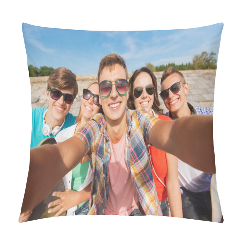 Personality  Group Of Smiling Friends Making Selfie Outdoors Pillow Covers