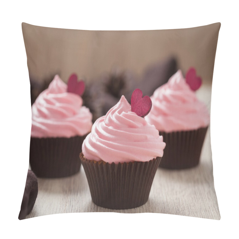 Personality  Homemade Cupcakes Traditional Sweet Dessert With Pink Cream And Red Hearts On Vintage Cloth Background. Pillow Covers