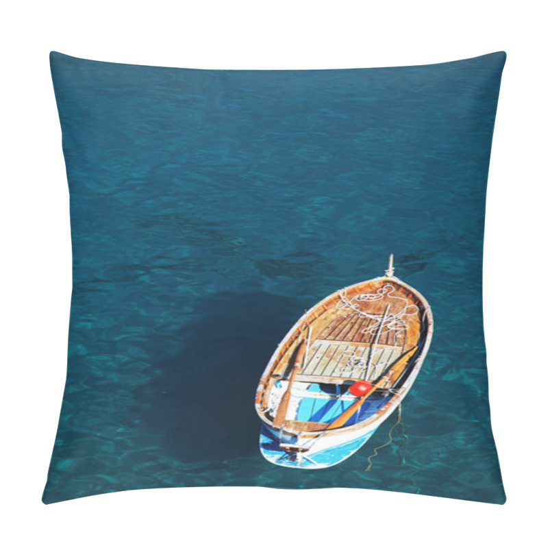 Personality  Lonely Boat On The Ocean Pillow Covers