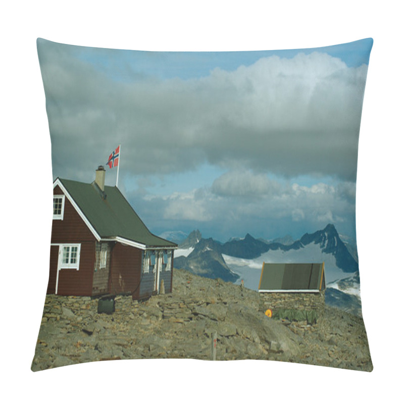 Personality  Cabin At Fannaraken Pillow Covers