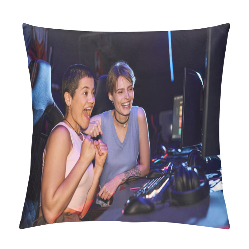 Personality  Excited Women With Tattoos Concentrating On A Cybersport Game In Computer Club Room, Female Gamers Pillow Covers