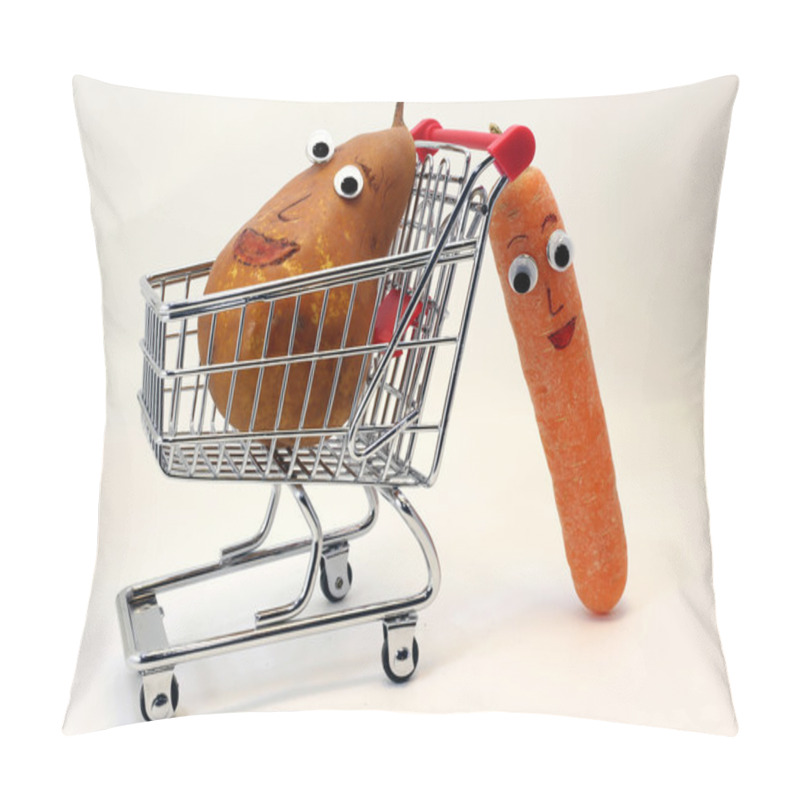 Personality  carrots pushes the shopping cart with a PEAR with eyes pillow covers