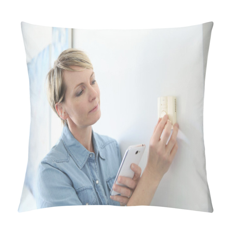 Personality  Woman Programming Indoor Temperature Pillow Covers