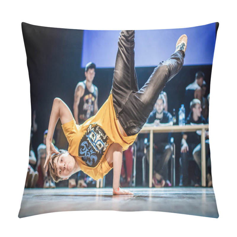 Personality  RUSSIA, YAROSLAVL - OCT. 2013: Breakdance Battle Competition Among Kids, Teenagers And Adults Hip-hop Bboys. Pillow Covers