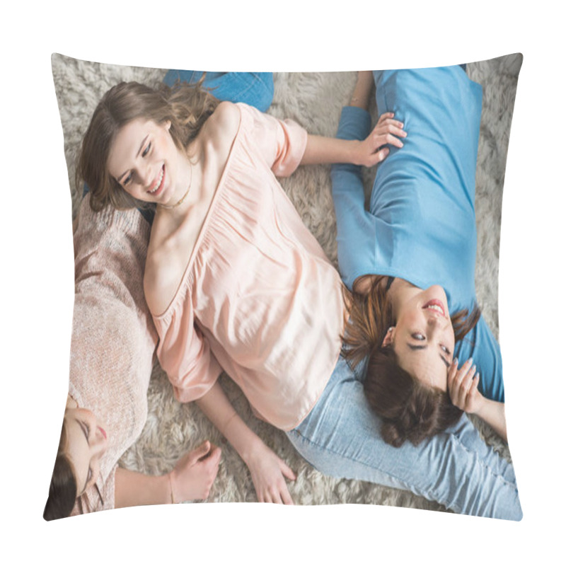 Personality  Young Women Chatting Pillow Covers