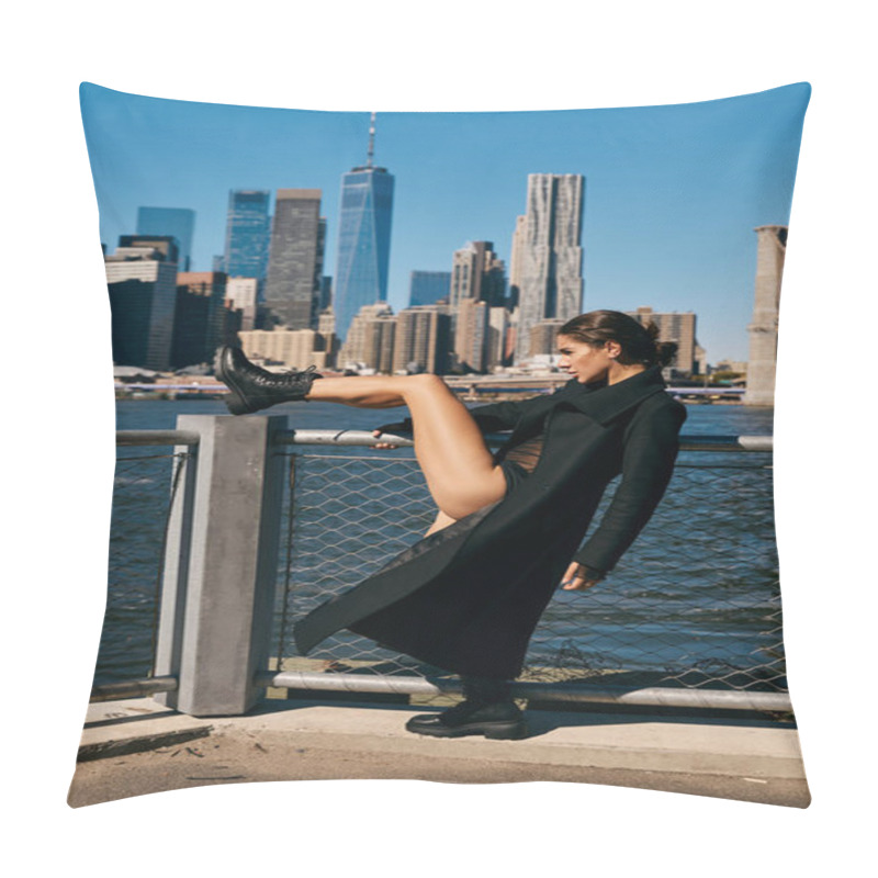 Personality  A Young Woman Dances On A New York City Street, With The Iconic Skyline In The Background. Pillow Covers