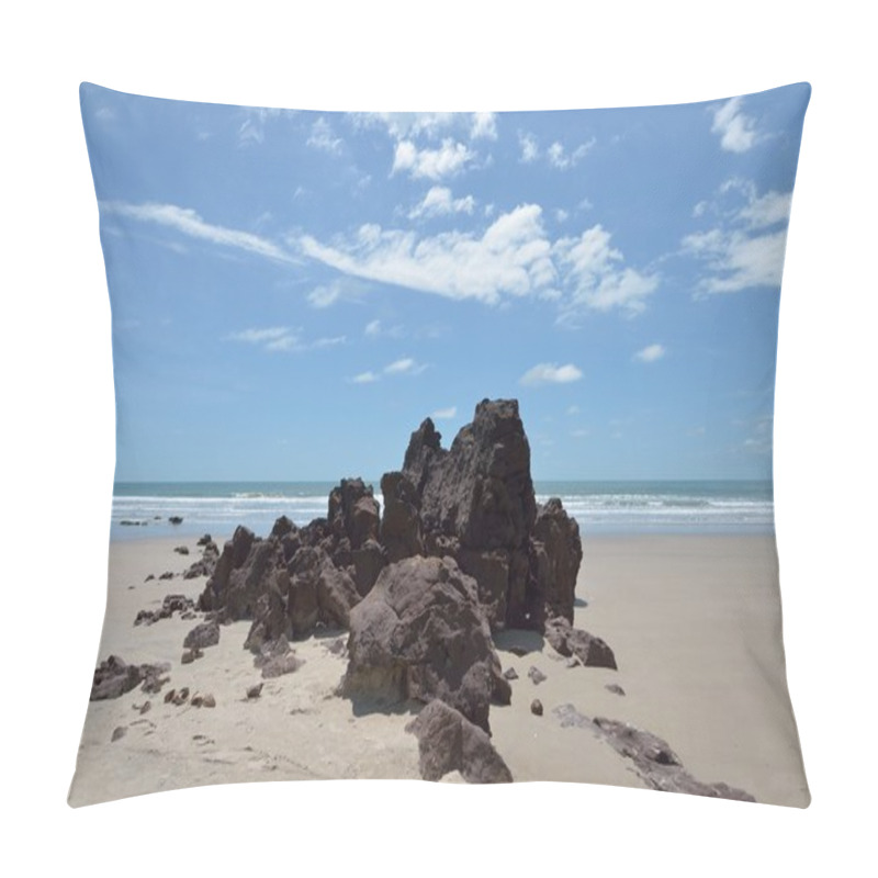 Personality  Rocks On The Beach Pillow Covers