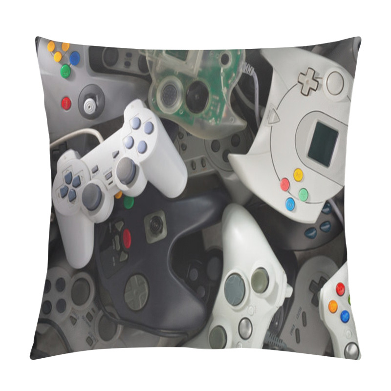 Personality  Scattered Videogames Gamepads Pillow Covers