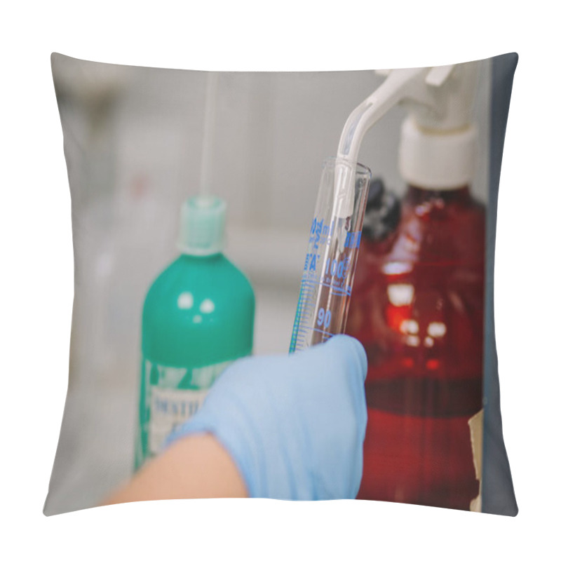 Personality  Valmiera, Latvia - November 18, 2024 - A Gloved Hand Filling A Graduated Cylinder With Liquid From A Dispenser In A Laboratory, With Bottles Visible In The Background. Pillow Covers