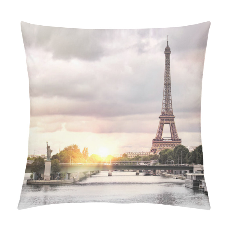 Personality  Eiffel Tower Sunset. Pillow Covers