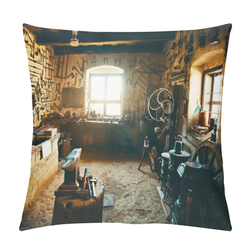 Personality  Old Smithy Workshop Interior Pillow Covers