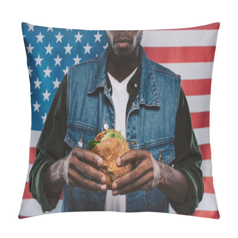 Personality  Cropped Shot Of African American Man Holding Burger Against Usa Flag Pillow Covers