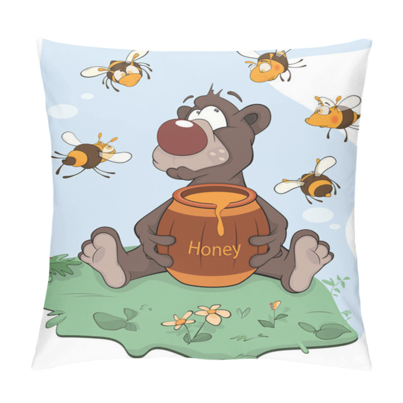 Personality  Bear And A Wooden Keg With Honey Pillow Covers