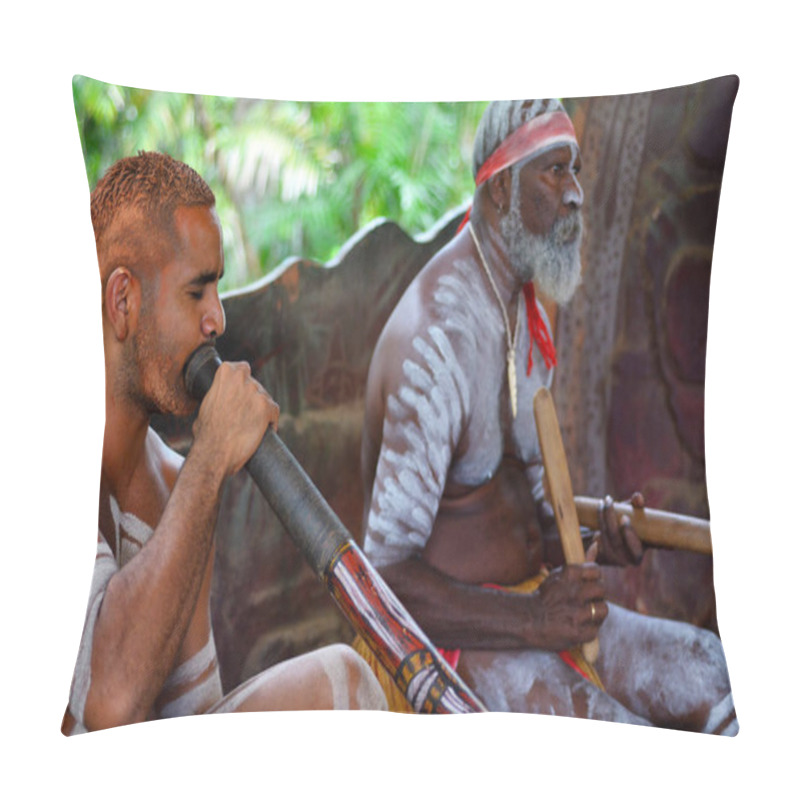 Personality  Portrait Of Yirrganydji Aboriginal Men Play Aboriginal Music Pillow Covers