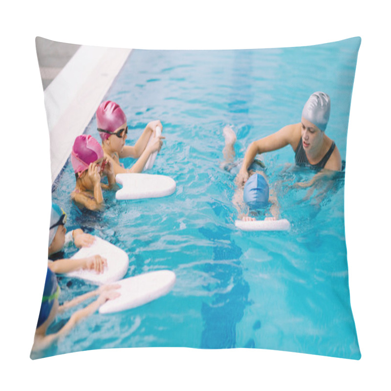 Personality  Group Swimming Lesson For Children Pillow Covers