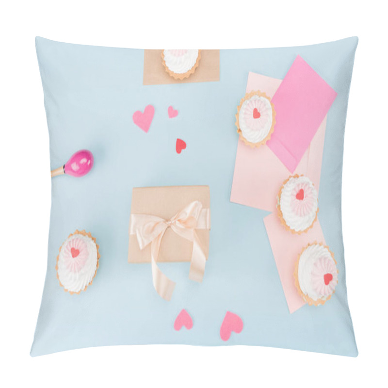 Personality  Cakes With Gift Box And Beanbag Pillow Covers