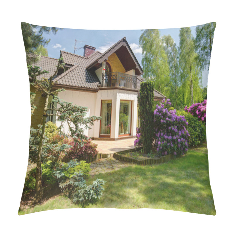 Personality  Detached House And Beauty Garden Pillow Covers